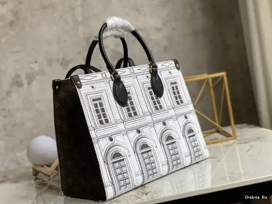 LOUIS MM VUITTON ONTHEGO 0611